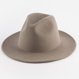 NWT Gigi Pip Light Grey Wes Fedora Hat